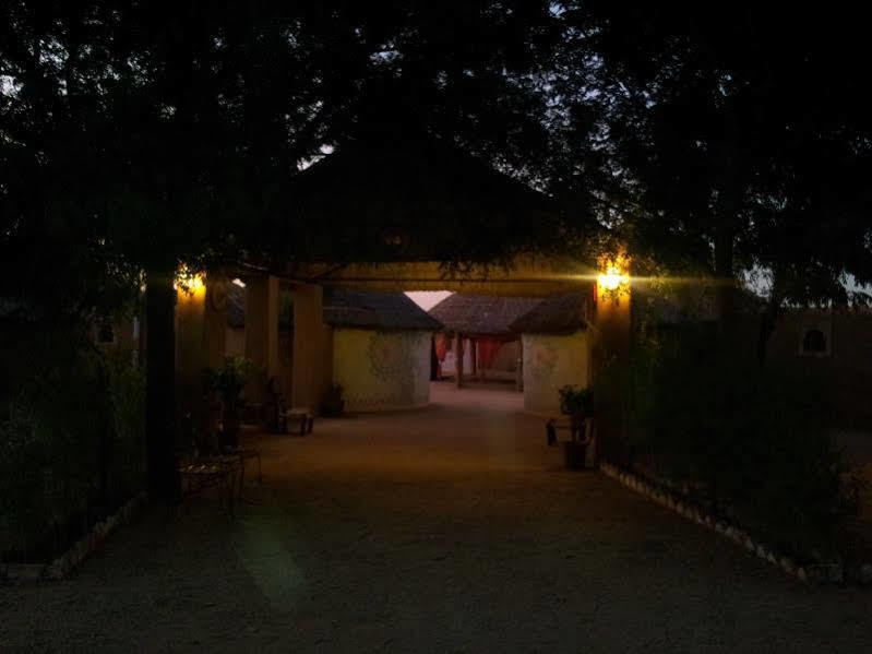 Mahadev Resort Sām Kültér fotó